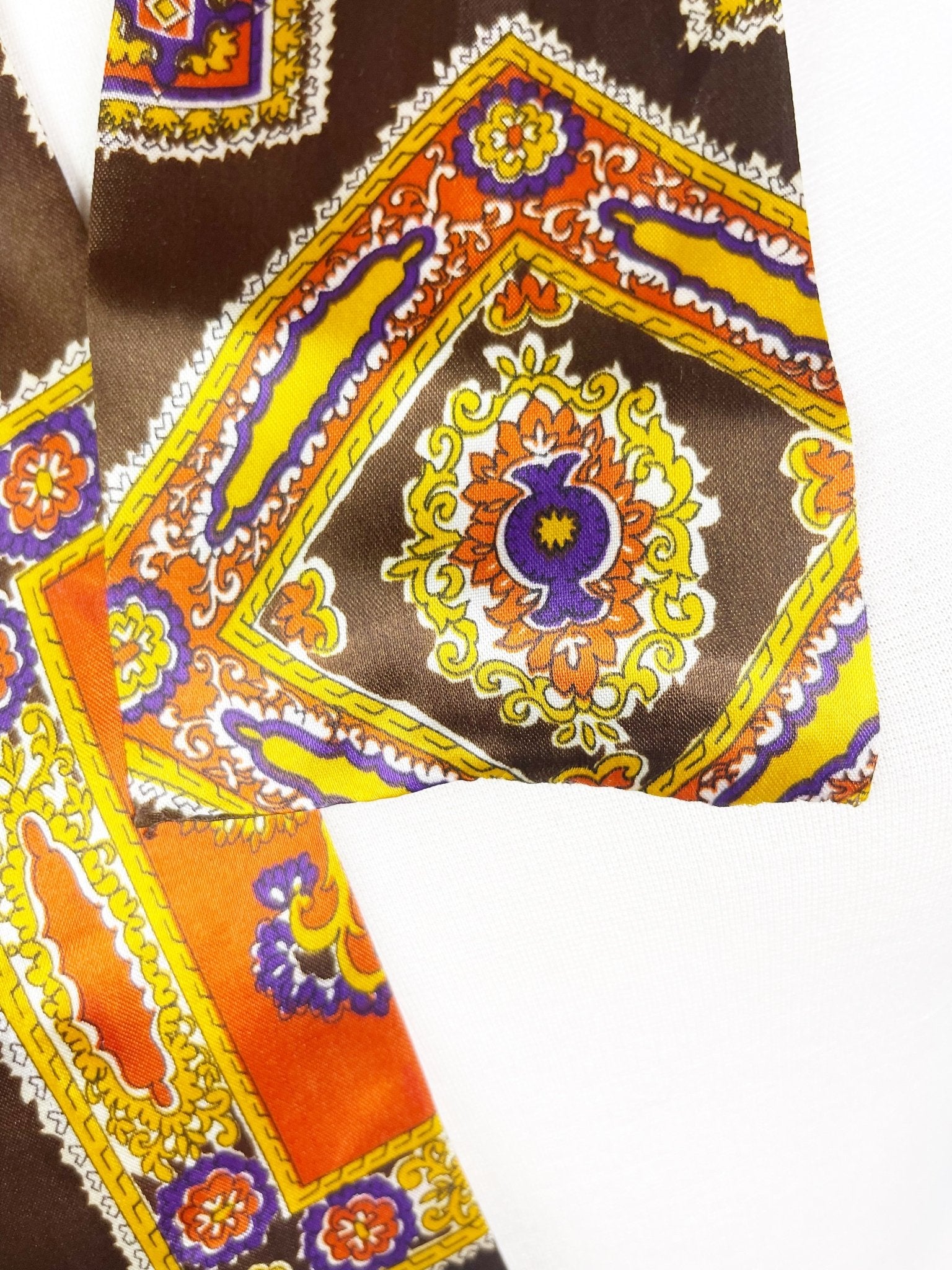 Scarves and Twillys – Black Dog Vintage