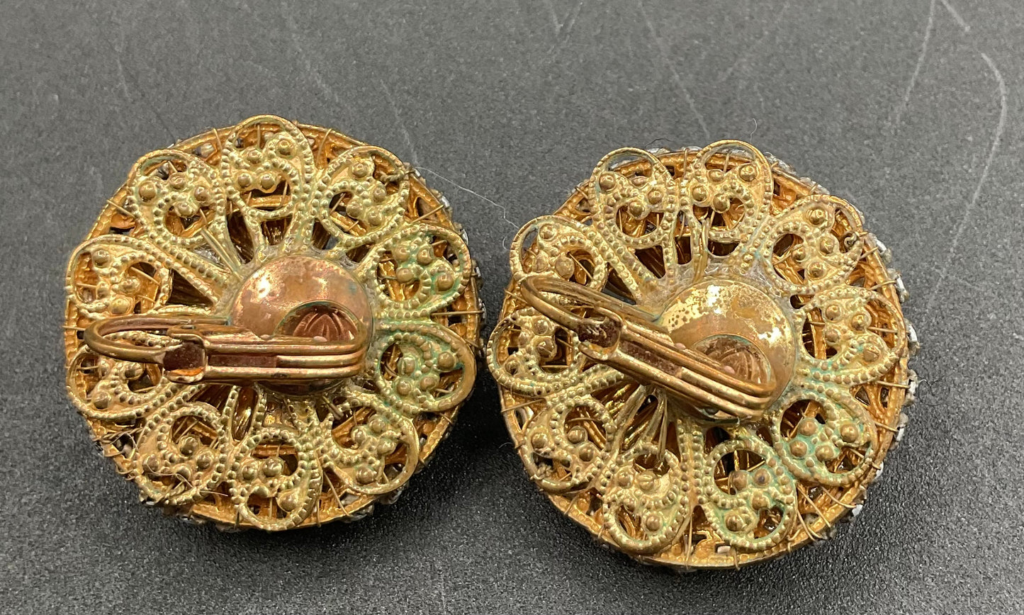 Vintage 1950s Pearl and Rhinestone Gold Tone Flower Clip Earrings