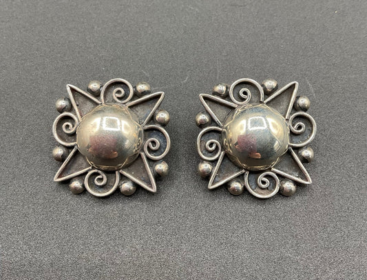 Black Dog VintageArt Deco Sterling Silver Taxco Mexico Star Earrings - Black Dog Vintage