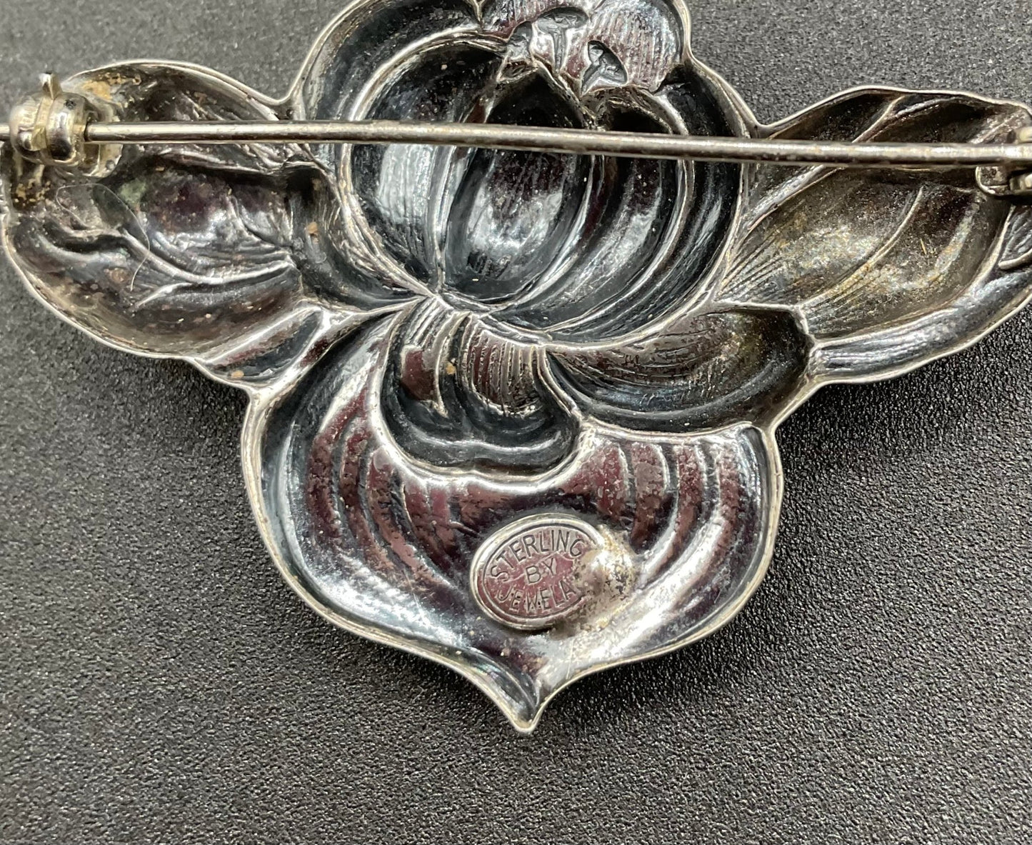 Black Dog VintageMid Century Jewel Art Waterlily Small Vintage Sterling Silver Brooch - Black Dog Vintage