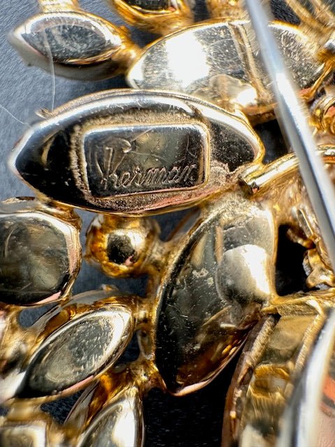 ShermanSherman AB Topaz Crystal Rhinestone Vintage Pinwheel Star Brooch - Beautiful! - Black Dog Vintage