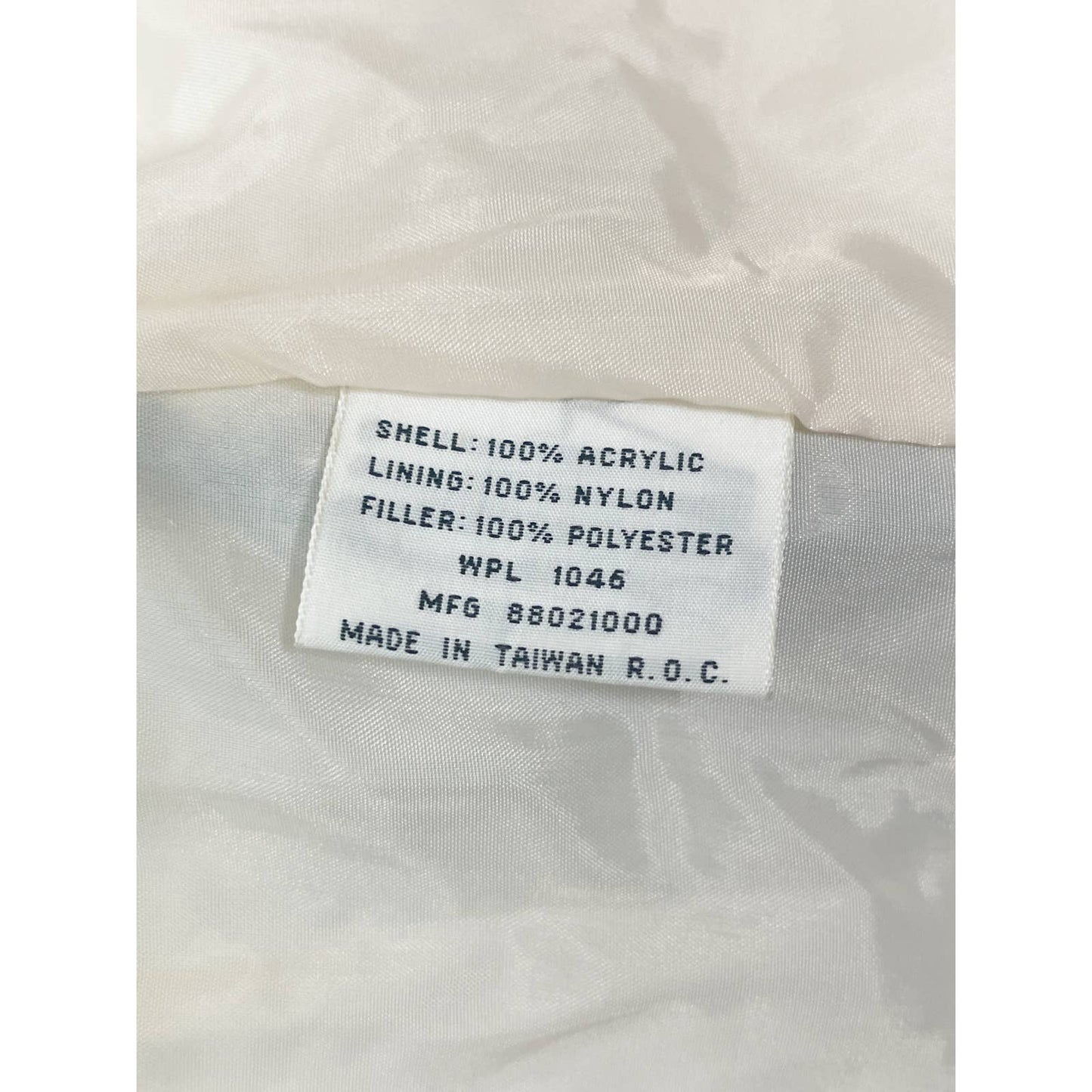 Aurora InternationalRetro 1980's Zip Up Boho Lined Plush Soft Zig Zag Knit Sweater Coat Jacket - Black Dog Vintage