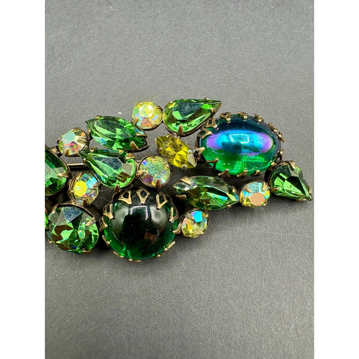 Vintage Regency Green Art Glass Necklace Brooch Earrings Set Rhinestone