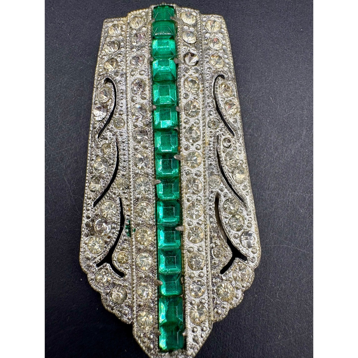 Antique 1930s Art Deco Emerald Green Glass Rhinestone Pot Metal Dress Clip