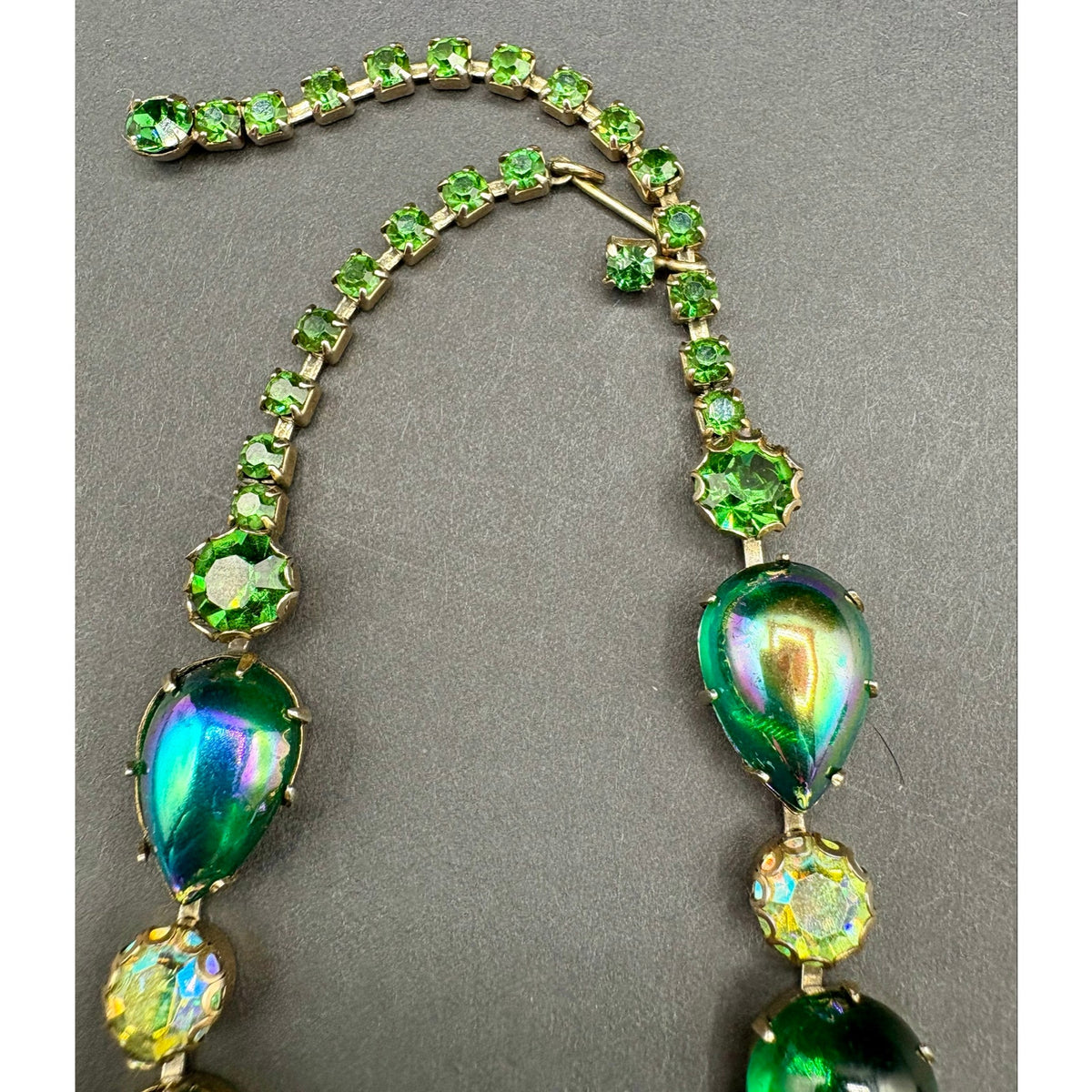 Vintage Regency Green Art Glass Necklace Brooch Earrings Set Rhinestone