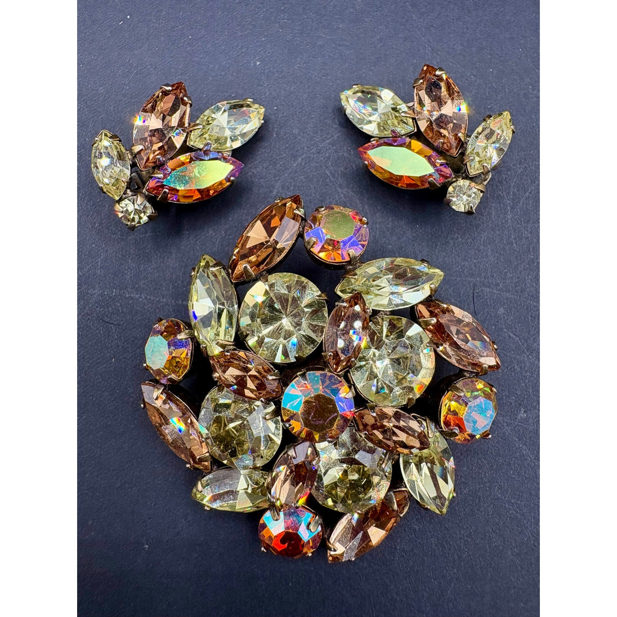 Vintage Signed Regency Rhinestone Brooch And Earrings Set