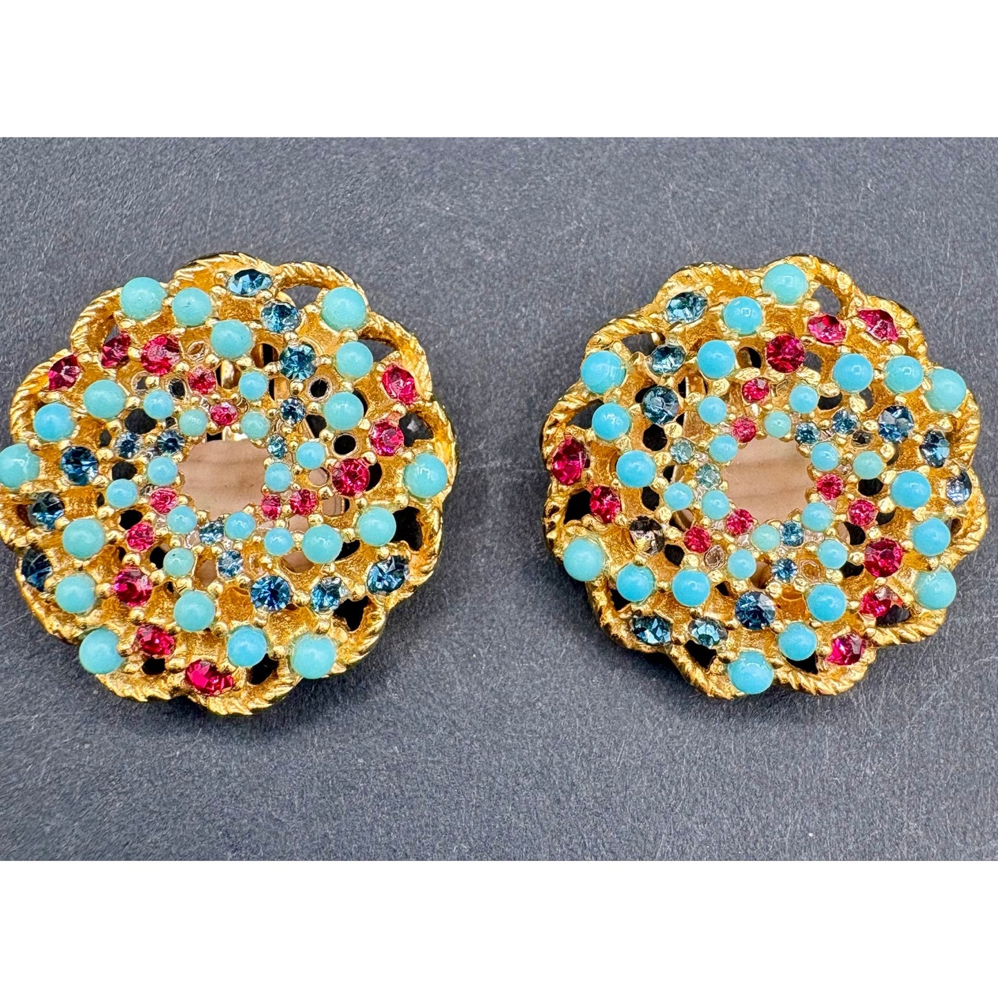 Vintage 1965 Sarah Coventry Song of India Brooch Earrings Demi Parure
