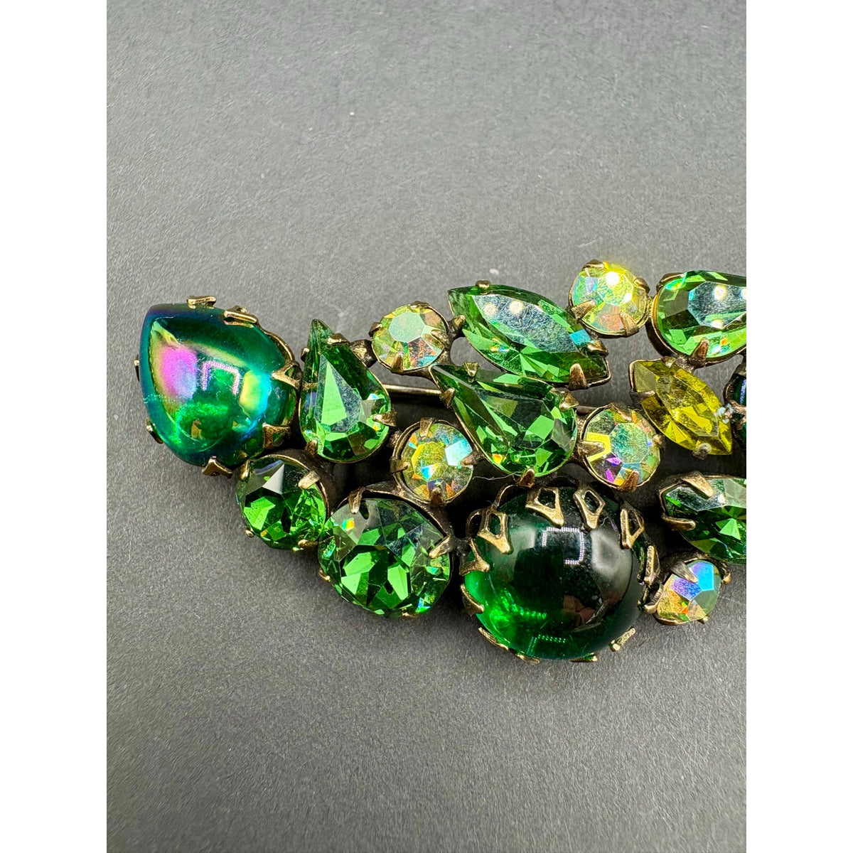 Vintage Regency Green Art Glass Necklace Brooch Earrings Set Rhinestone