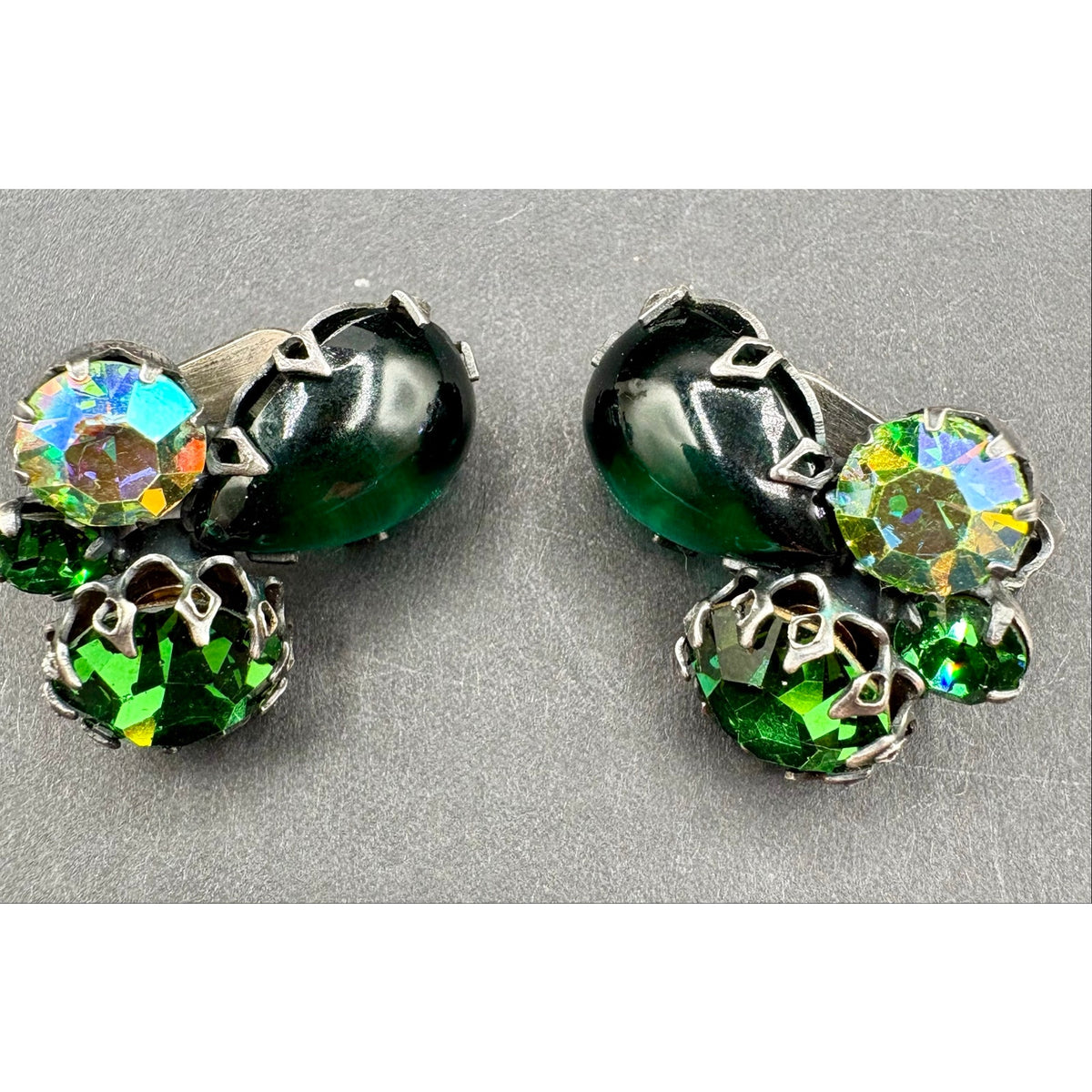 Vintage Regency Green Art Glass Necklace Brooch Earrings Set Rhinestone