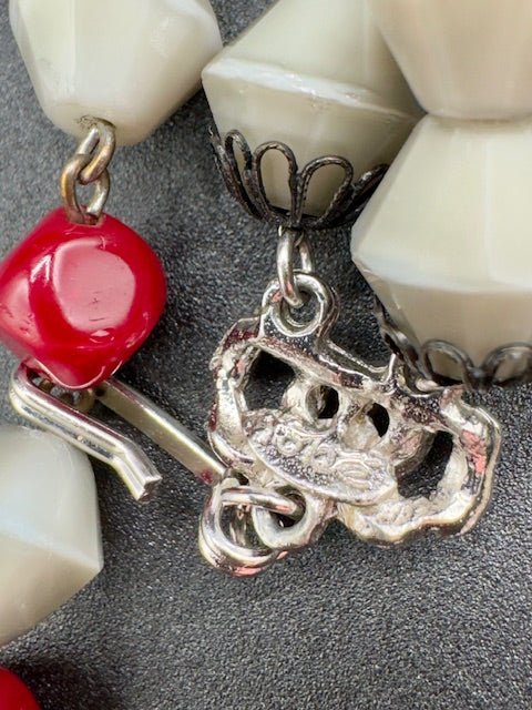 HobeHobe Double Strand Grey And Red Glass Bead Necklace And Clip Earrings Set - Black Dog Vintage