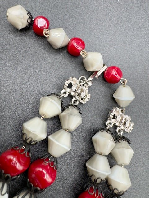HobeHobe Double Strand Grey And Red Glass Bead Necklace And Clip Earrings Set - Black Dog Vintage