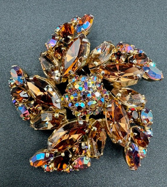 ShermanSherman AB Topaz Crystal Rhinestone Vintage Pinwheel Star Brooch - Beautiful! - Black Dog Vintage