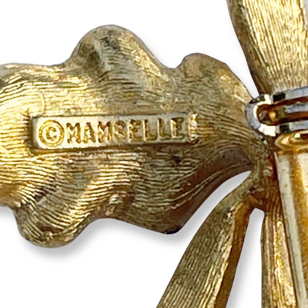 MamselleVintage Guilded Gold / Gold Tone Mamselle Leaf Brooch / Pin With Single Jewel - Black Dog Vintage