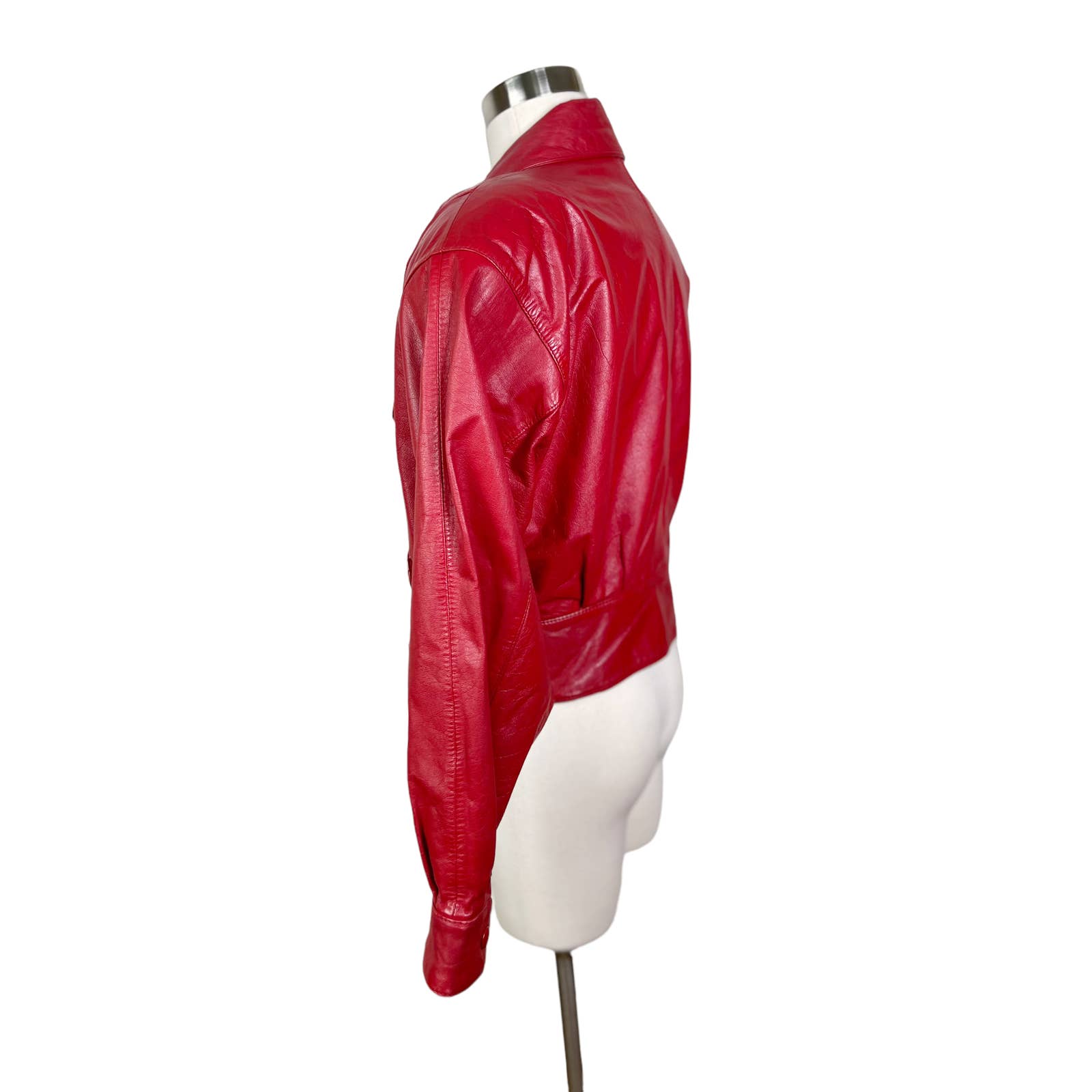 pelle cuirVintage 1980's Red Leather Cropped Pelle Cuir Moto Jacket - Lined - Size M - Black Dog Vintage
