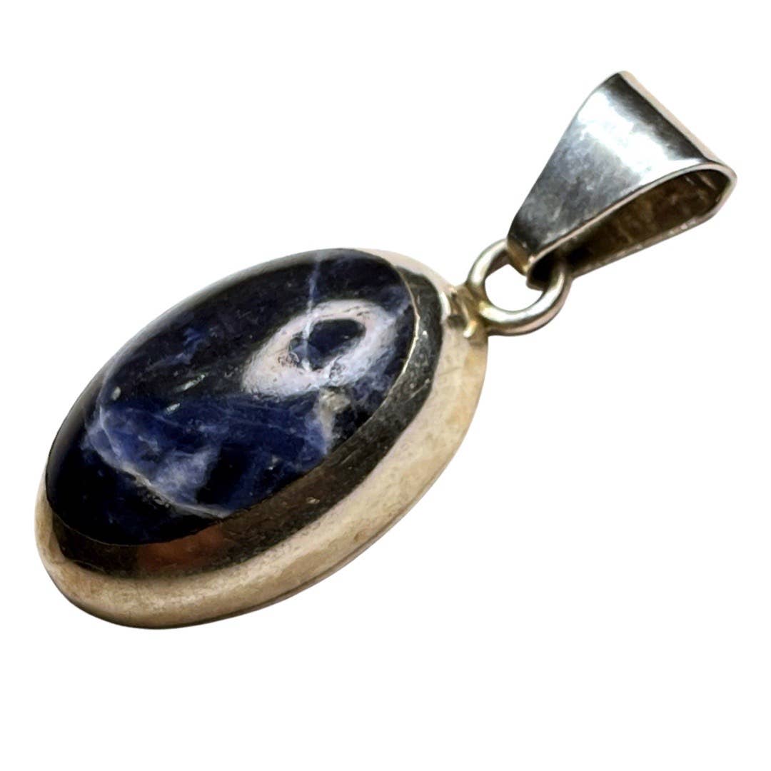 unknownSterling Silver and Sodalite Pendant - Black Dog Vintage